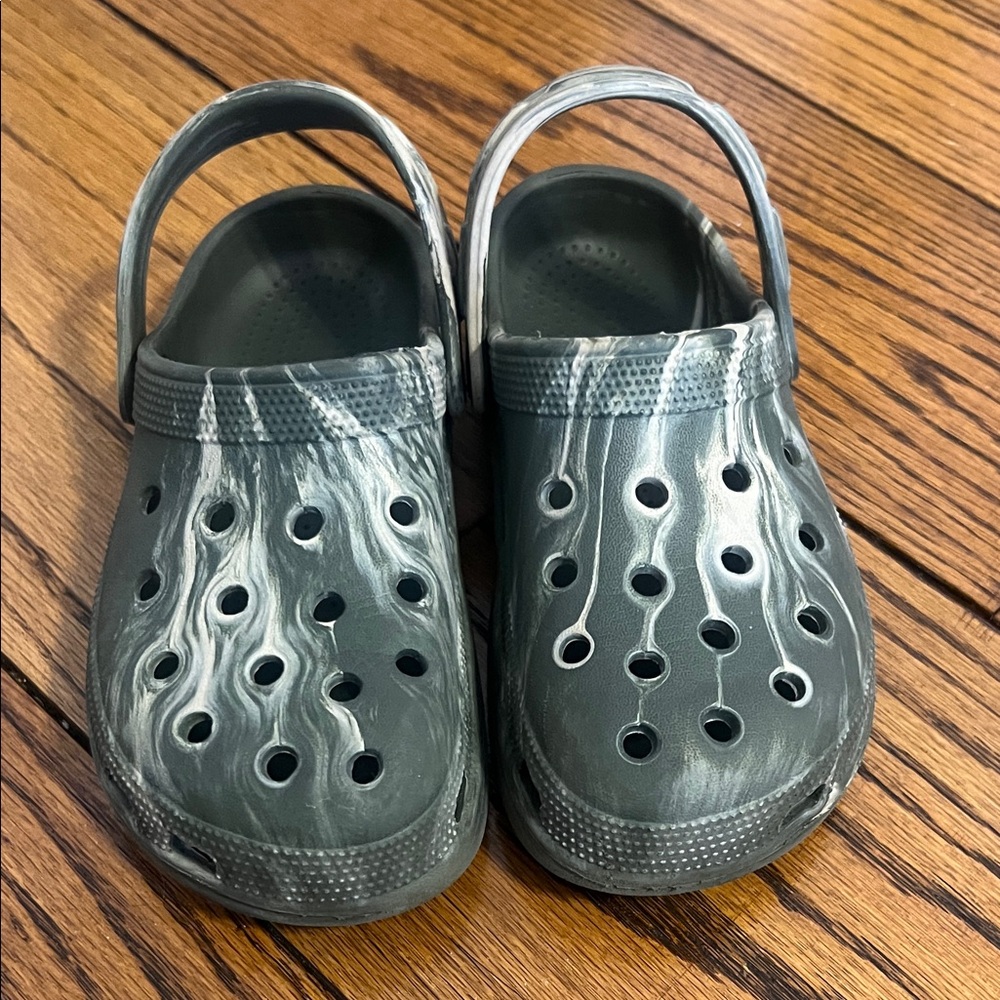 Kids Greenish Sandals - Picture 2 of 16